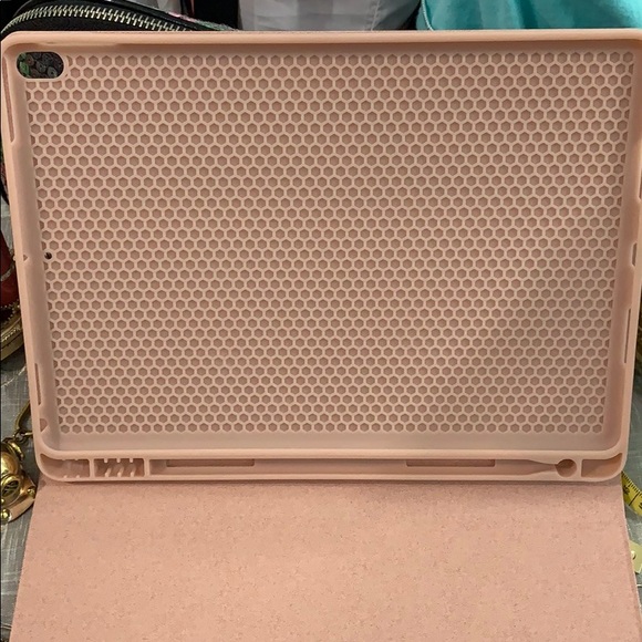 iPad Air case - Picture 2 of 5